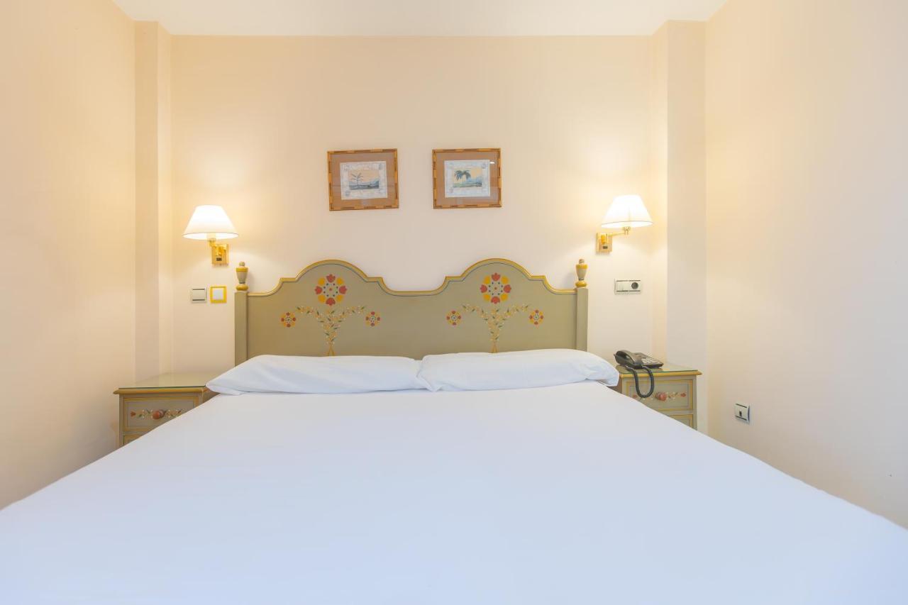 Apartamentos Soho Boutique Vistahermosa Ель-Пуерто-де-Санта-Марія Екстер'єр фото